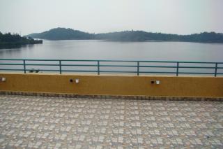PALEGA BEACH INN - - 2