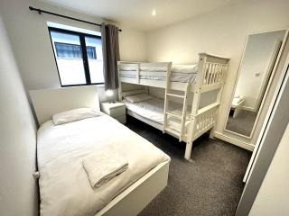 Daisy Lodge - Spacious Two Bed Flat - Parking, Netflix, WIFI - Close to Blenheim Palace & Oxford - F1 - Oxford - 8