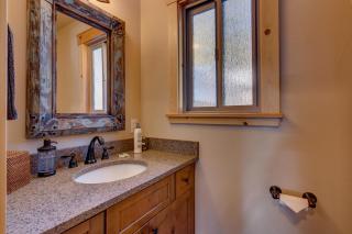 Edelweiss Retreat- Close to Lake and Ski Resorts- Pet Friendly- Hot Tub - 1