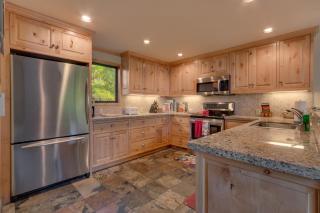 North Shore Condo - Updated 3 Story Condo Near Palisades Resort! - Tahoe City - 6