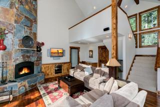 North Shore Bliss - 3 BR plus loft - Private Hot Tub - Carnelian Bay - 7