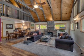 Piney wood - Quiet 2 BR Loft w Private Hot Tub - 9