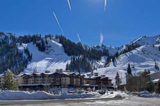Palisades Tahoe Ski Condo by Tahoe Getaways - Remodeled 2 BR, Walking Distance to Lifts & Village - 0