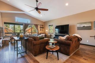 Pinecrest at Winter Creek- Cozy Cabin w Hot Tub, Walk To Downtown Truckee - 5