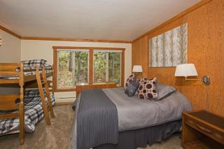 Palisades Tahoe Ski Condo - Remodeled 2 BR, Walking Distance to Lifts & Village - Olympic Valley - 1
