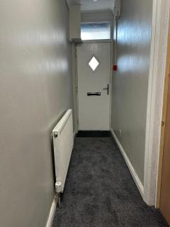 Luton Town Homestay - Near AIRPORT & Train Station, High Speed Internet - Luton - 9