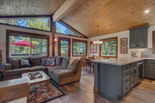 Silver Tip at Tahoe Park w HOA amenities - 3BR Pet Friendly, Hot Tub, Tahoe City - Tahoe City - 0