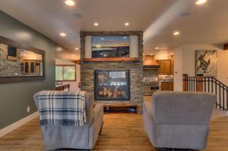 Tahoe Rim Retreat - Spacious 4BR with Pool Table and Private Hot Tub - Pet Friendly! - Kings Beach - 1