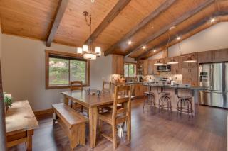 Skyland Jewel at Dollar Point - Luxury 3BR - Easy Winter Access - 0