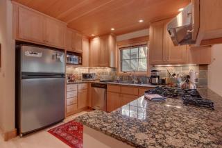 Tahoe Time on North Shore - 4 BR Cabin w Private Hot Tub, Pet Friendly, Walk to Dining - 7