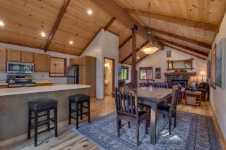 Tahoe Woods by Tahoe Getaways - Pet Friendly Tahoe Park Cabin w Hot Tub, Fireplace, Near Skiing! - Tahoe City - 4