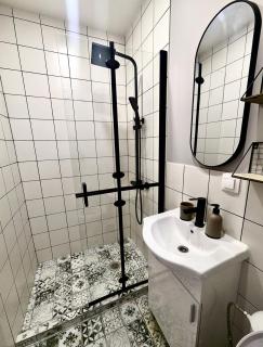 Lily's Studio 2 by Bulgarentals - Central Sofia - 6