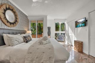 Treetop Retreat! Cozy 2 Bedroom In Heart Of Grove - Miami - 4
