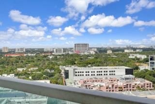 Beautiful Blue & Gold Studio With Ocean View - Miami - 4