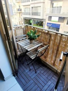 New&Cosy Apartment with Balcony - San Ġwann - 4