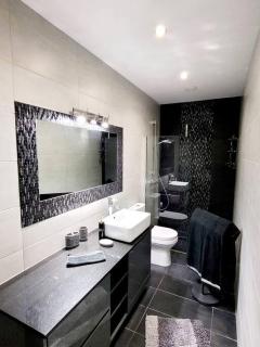 New&Cosy Apartment with Balcony - San Ġwann - 8