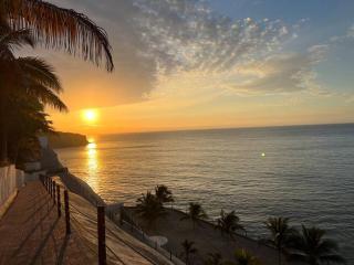Luxury apartment on a beach front building, Manta. - 2