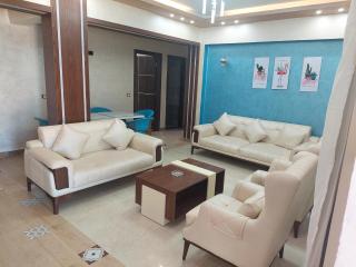 Direct Sea View 3 Bedrooms Apartment - 9