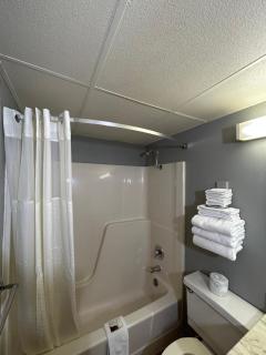Rodeway Inn - Emporia - 3