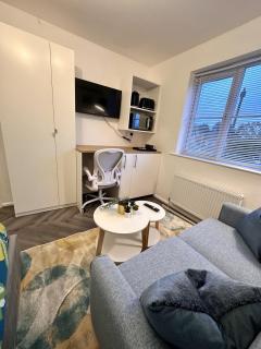 R1 - En-suite Private Room in Birmingham House - Quinton - 6