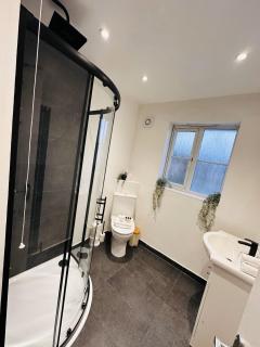 R1 - En-suite Private Room in Birmingham House - Quinton - 5