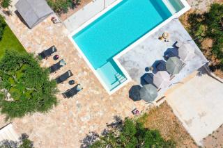 Unique villa in olive field with salted swimming pool-Villa Frida - Sumartin - 8