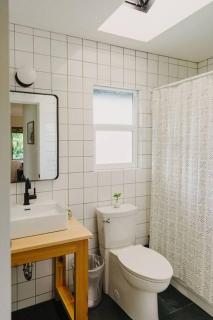 Magic Sands Beach Bungalow - Kailua-Kona - 5