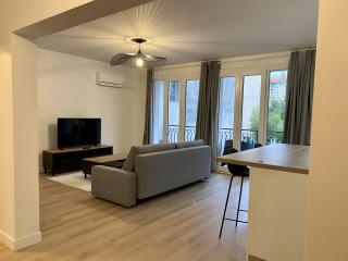 Appartement neuf et spacieux, centre ville, garage - Tournon-sur-Rhône - 1