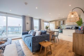 Beautiful Central Tenby Apartment with free parking - Tenby - 0