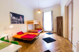 Standard Apartment by Hi5 - West End Center - 2