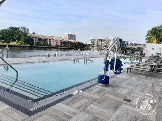 Luxurious 2b 2b with an Amazing View - Daily resort fee and parking not included - - Hollywood - 8