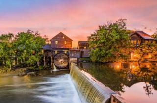 Dollywood Pool Spa Sauna Gym, Walk To Dollywood fireworks view!! - 3