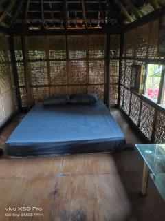 CLOVE GARDEN - Gitgit - 1