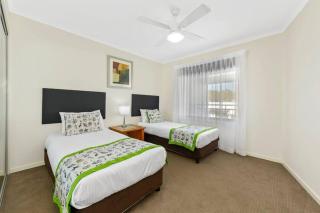 Fabulous Flynn's Beach Apartment - Port Macquarie - 3