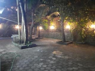 Ferns Villa, 2BHK fully furnished independent house with AC, garden, on premise parking, for large groups, kulshekar, mangalore - Mangalore - 7