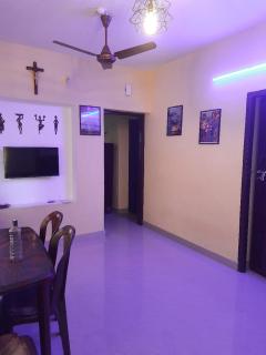 Ferns Villa, 2BHK fully furnished independent house with AC, garden, on premise parking, for large groups, kulshekar, mangalore - Mangalore - 2