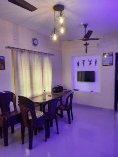 Ferns Villa, 2BHK fully furnished independent house with AC, garden, on premise parking, for large groups, kulshekar, mangalore - Mangalore - 1