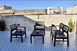 Chic Penthouse industrial-style - Mosta - 9