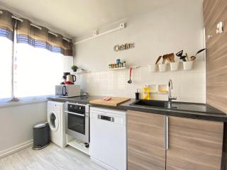 Cosy, spacieux avec 3 chambres et espaces de travail - Pres Bas - Clermont-Ferrand - 9