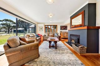 Seaside House - On Waubs Bay! - Bicheno - 1