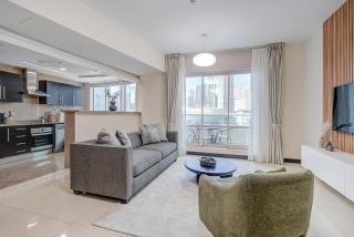 Magnificent 2BR Apartment Family Friendly - Dubai - 3