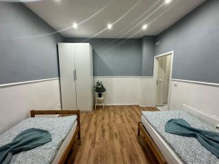 Big Apartment in Krefeld - 4