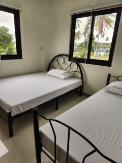 Triple J Villa Puerto Galera - Puerto Galera - 4