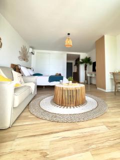 Studio Eleven Alamanda Resort beach front - Orient Bay - 1