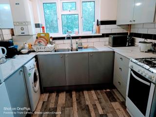 London's bed with breakfast & free parking - Londra - 2