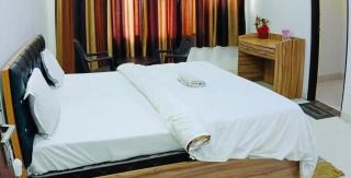 Mauji's Villa Hotel & Guest House - 3