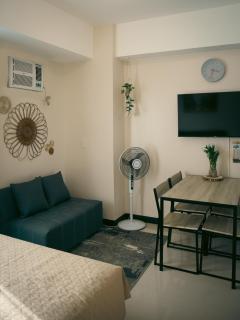 The Bat Cave 2 at Manhattan Heights Araneta Cubao - Manille - 9