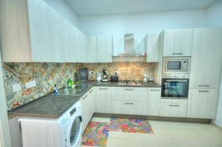 Modern 1BR Stylish Maisonette with Yard - Bugibba Promenade - St Paul's Bay - 3