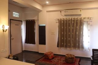 Hotel Shiv Palace - 5