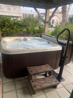 Beach Breeze 3, pet friendly, walking distance to Atlantic Ocean free parking - Myrtle Beach - 4